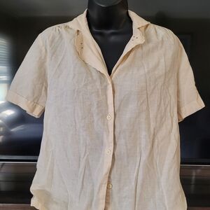 Short sleeve button up